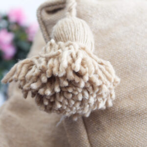 Coussin pompon beige coussin berbere