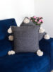 Coussin pompon beige coussin berbere