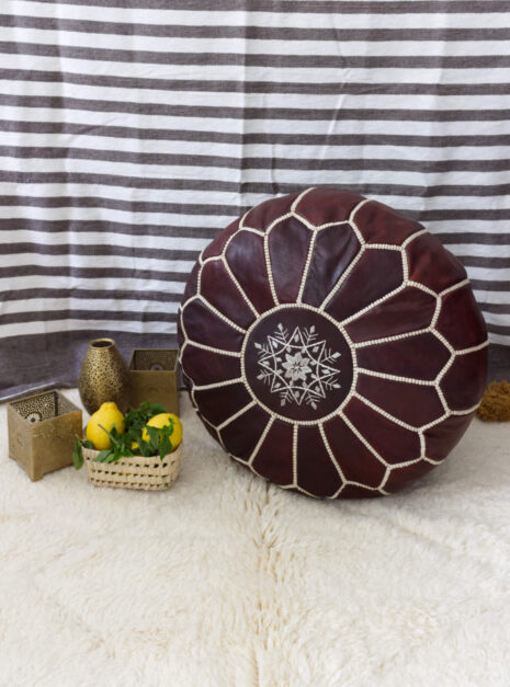 Pouf marocain en cuir marron miel