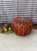 Pouf marocain en cuir terracotta